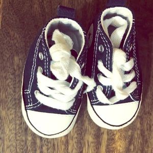 Converse crib shoes